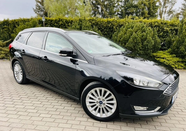 Ford Focus cena 35900 przebieg: 104000, rok produkcji 2015 z Radzymin małe 781